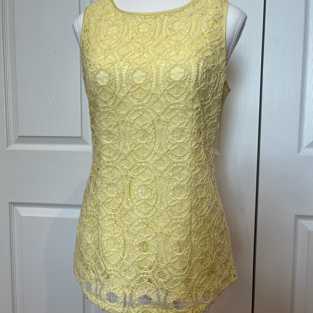 NWOT Banana Republic Woven Lace Sleeveless Top